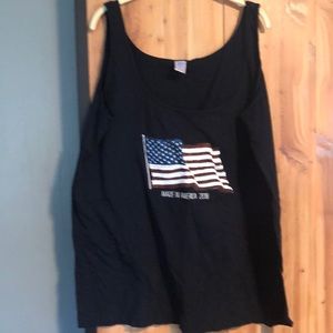 ❤️ 3 for $10 must bundle 3
Flag tank top